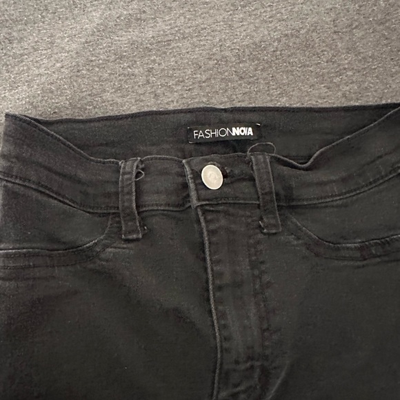 Fashion Nova Black Skinny Jeans - Picture 5 of 5